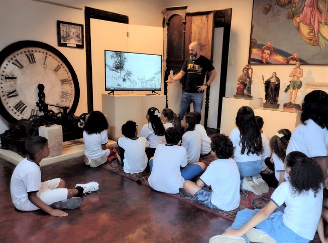 api-modulos/fotos/img/galeria_cat_culturais_493/493/13770/VICDF2~1.JPG