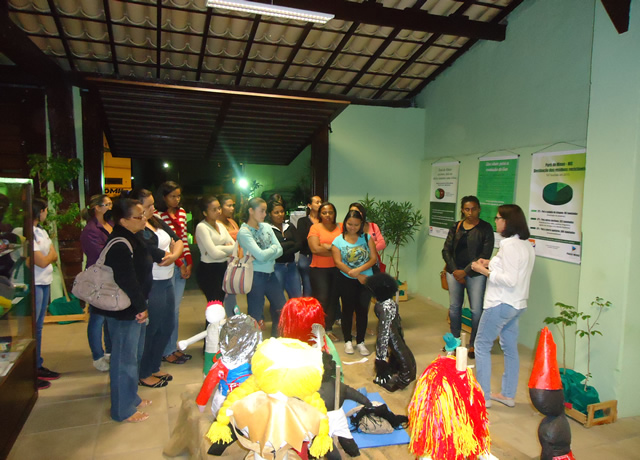 http://muspam.com.br/images/phocagallery/acao_educativa_cultural_monitoria/2014/senac-curso-recepcao-meios-hospedagem-07102014/1.jpg