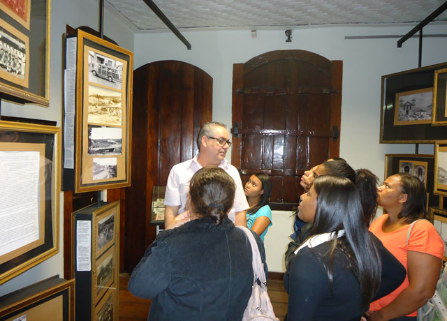 http://muspam.com.br/images/phocagallery/acao_educativa_cultural_monitoria/2014/senac-curso-recepcao-meios-hospedagem-07102014/5.jpg