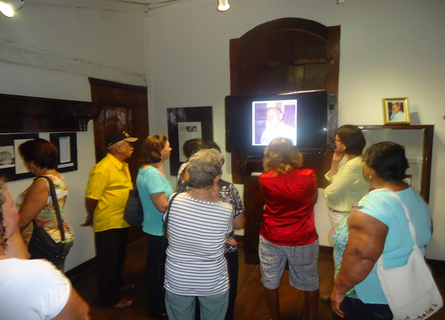 http://muspam.com.br/images/phocagallery/acao_educativa_cultural_monitoria/2015/centro-convivencia-idosos-22052015/16.jpg