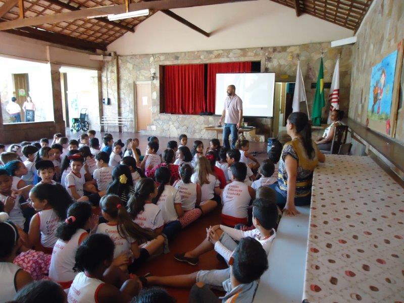 http://muspam.com.br/images/phocagallery/acao_educativa_cultural_monitoria/2018/projeto-o-museu-visita-a-sua-escola-2018/ee-torquato-de-almeida-4anos-ens-fund-03102018/2.jpg