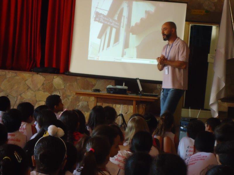 http://muspam.com.br/images/phocagallery/acao_educativa_cultural_monitoria/2018/projeto-o-museu-visita-a-sua-escola-2018/ee-torquato-de-almeida-4anos-ens-fund-03102018/5.jpg