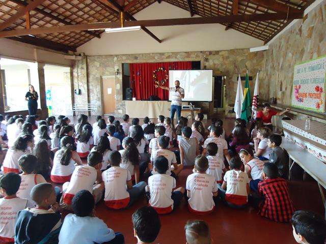 http://muspam.com.br/images/phocagallery/acao_educativa_cultural_monitoria/2018/projeto-o-museu-visita-a-sua-escola-2018/ee-torquato-de-almeida-5ano-manha-05102018/6.jpg