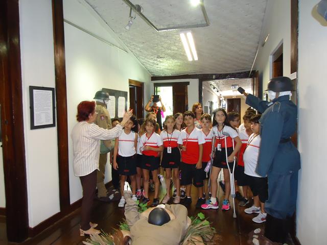 http://muspam.com.br/images/phocagallery/acao_educativa_cultural_monitoria/2019/escola-sesi-senai-3ano-ens-fund-prof-jessica-moreira-26042019/2.jpg