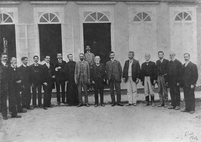 http://muspam.com.br/images/phocagallery/personalidades/personalidades/autoridades_2279.jpg